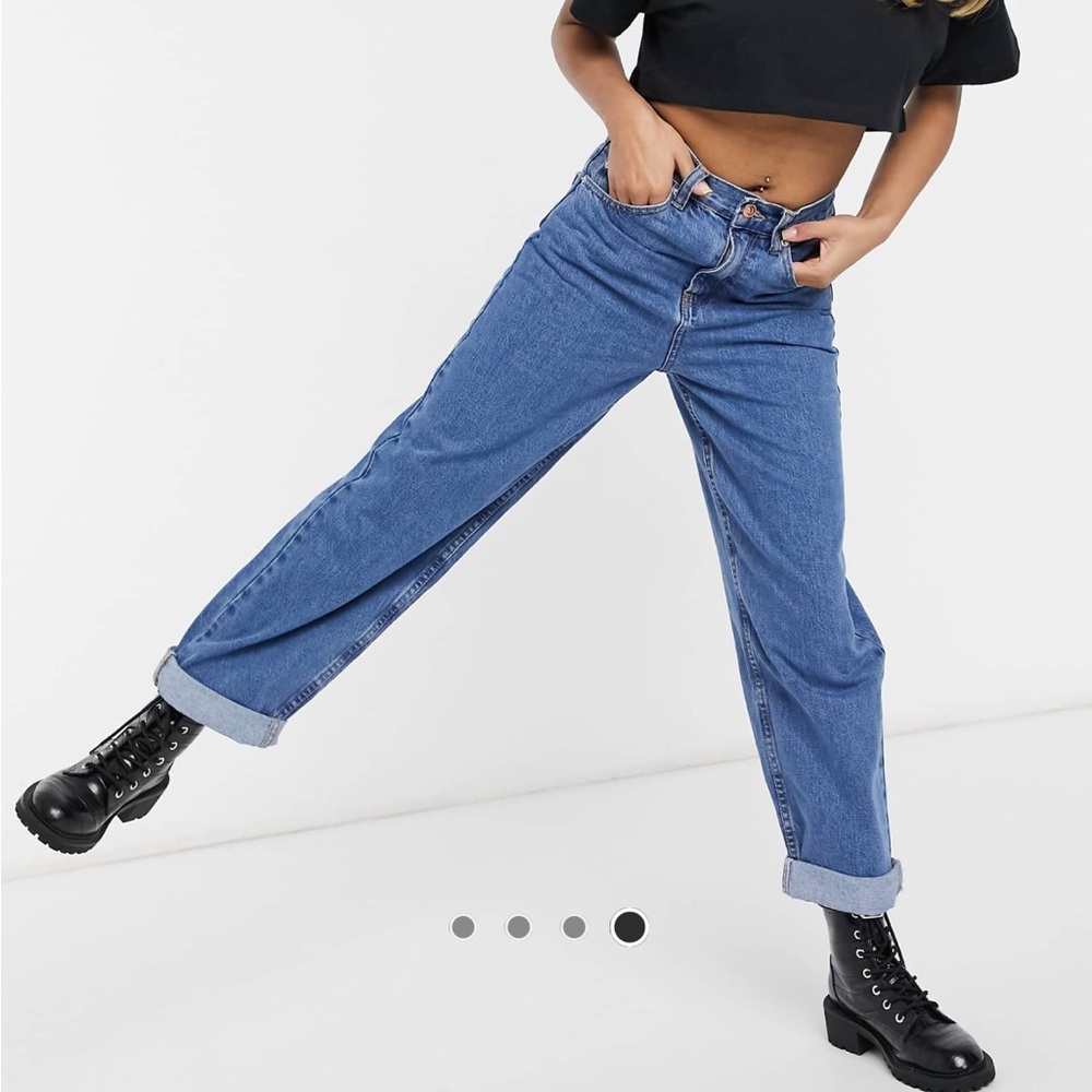 Stradivarius Blue Petite Relaxed mom fit Jeans